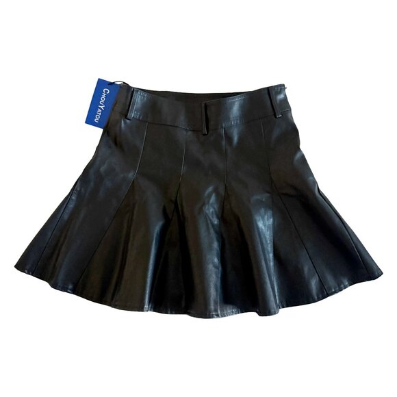 Pleated Faux Leather Skort in Black - Picture 3 of 5